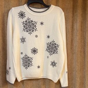 Alfred Dunner Cream Sweater with Gray Snowflake Pattern NWT